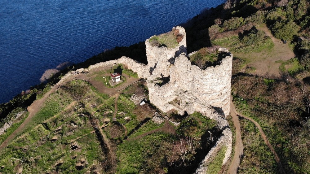 UNESCO Listesindeki Tarihi Kale Harabeye Döndü
