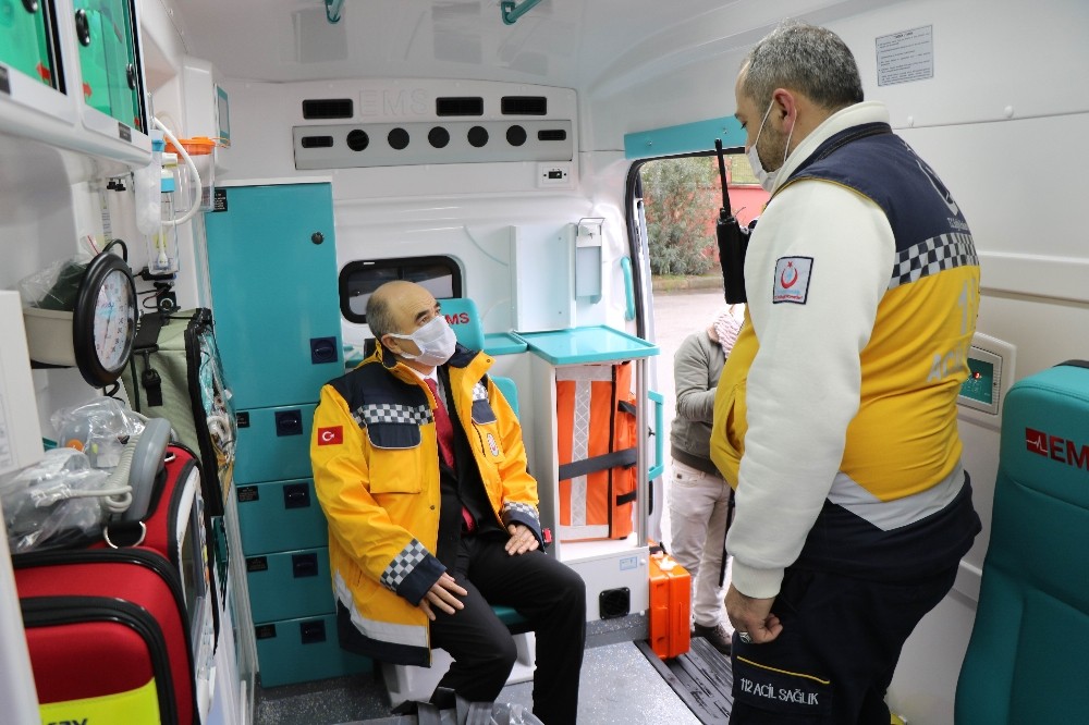 Samsun’un sağlık filosuna 14 yeni ambulans