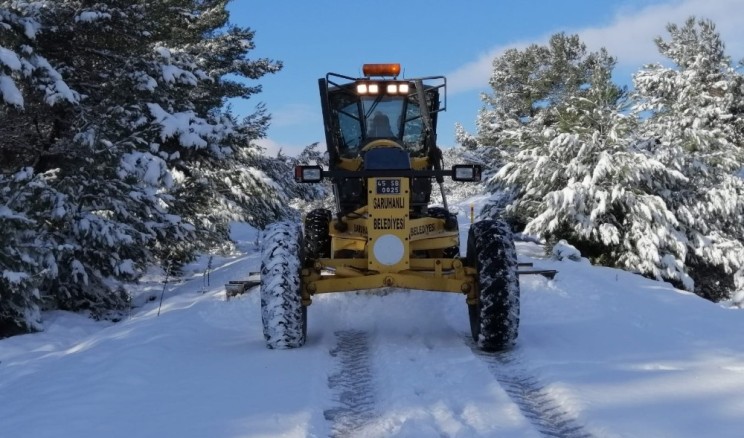 Saruhanlı Belediyesi kapanan yolları ulaşıma açtı