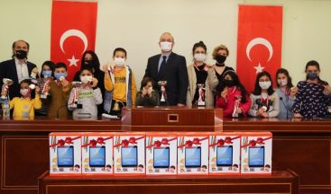 Satranç şampiyonları ödüllerine kavuştu