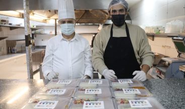 Şef Barbaros ve Başkan Deveci birlikte yemek hazırladı