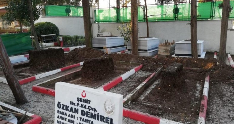 Şehit mezarları Marmara mermeri ile yenileniyor