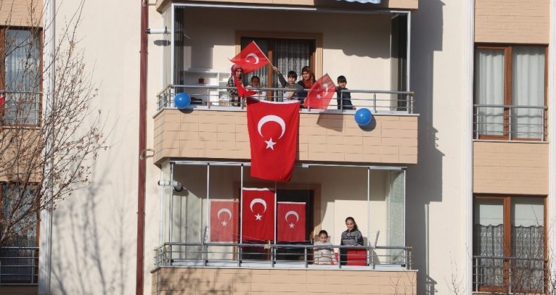 Sivas’ta İstiklal Marşı coşkusu renkli görüntüler oluşturdu