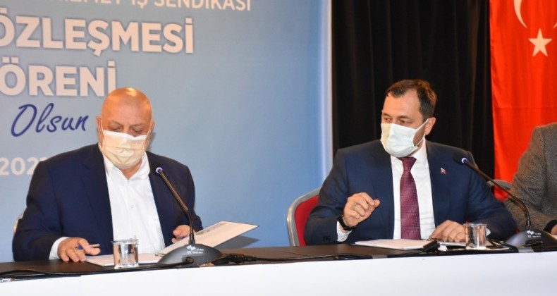 Süleymanpaşa Belediye işçilerinin sözleşme sevinci