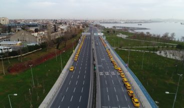 Taksimetre kuyruğu Yenikapı Etkinlik alanından Kazlıçeşmeye kadar uzadı