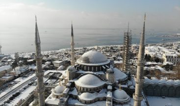 Tarihi Yarımada’da hayran bırakan kar manzarası