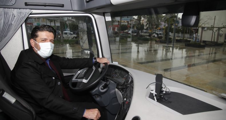 TBB’ den Döşemealtı’na son model çöp kamyonu