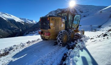 Trabzon’da karla mücadele çalışmaları sürüyor