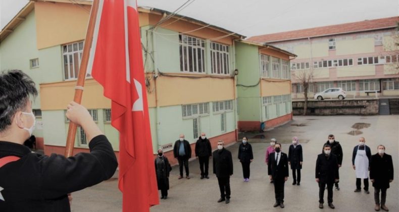 Uşak’ta bayrak töreni gerçekleşti