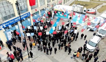 Vahap Küçük Hayır Çarşısı düzenlenen törenle açıldı