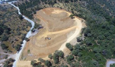 Vahşi depolama alanları ağaçlandırılıyor