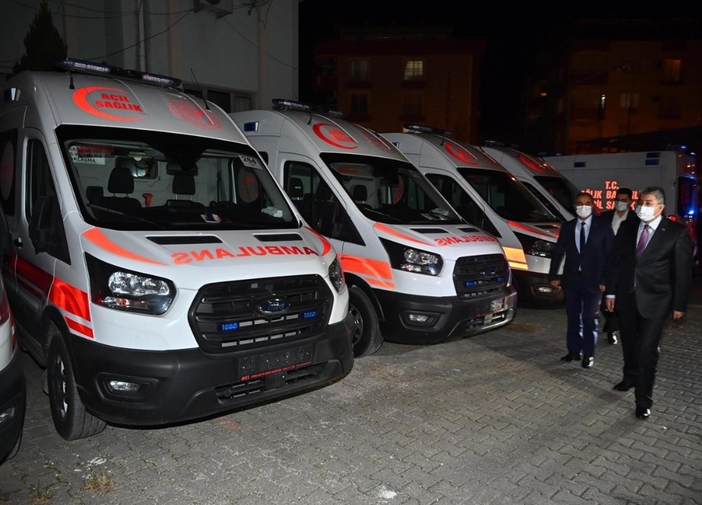 Vali Yılmaz: “Hizmete giren ambulanslarla acil sağlık hizmeti daha da güçlendi”
