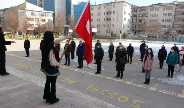 Van’da bayrak töreni