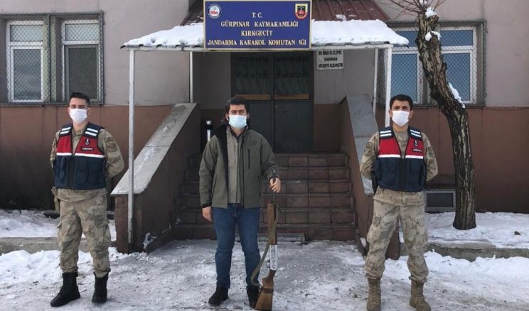 Van’da hem yasağa uymadılar, hem de yasak tüfekle ava çıktılar