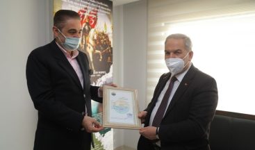 Yeni yılın ilk iş yeri açma ruhsatını Başkan Demirtaş takdim etti