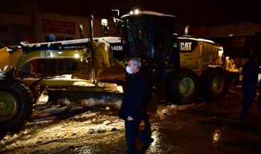 Yeşilyurt’ta buzlanma ve dona karşı tuzlama çalışmaları