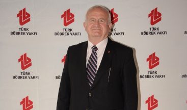 Yetişkinler günde 2-2.5 litre su içmeli