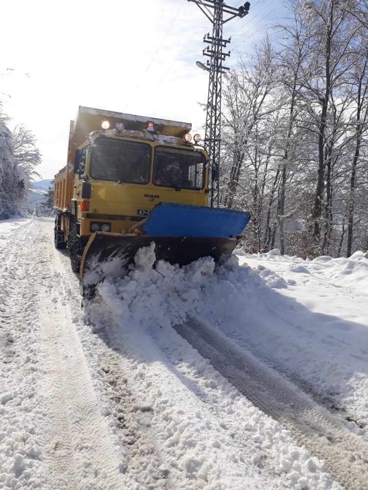 Zonguldak’ta 255 köy yolu ulaşıma kapandı